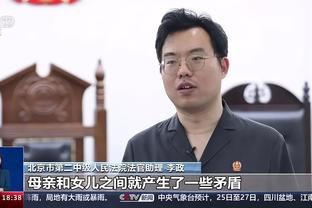 萧华颁奖时对詹姆斯打趣暗示：拉斯维加斯现在还没有球队？